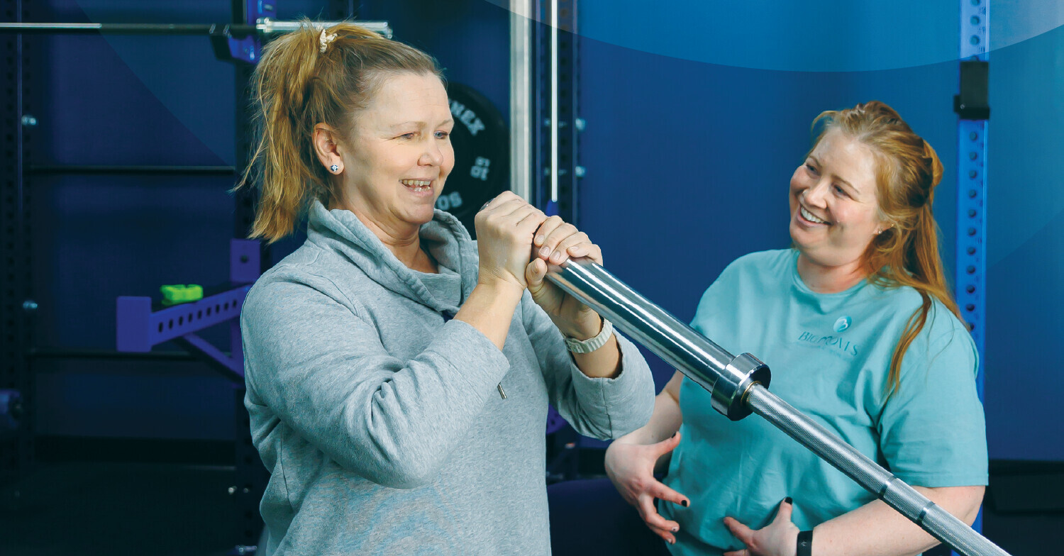 bracing-core-during-movement-exercise-lifting-back-pain-with-lifting